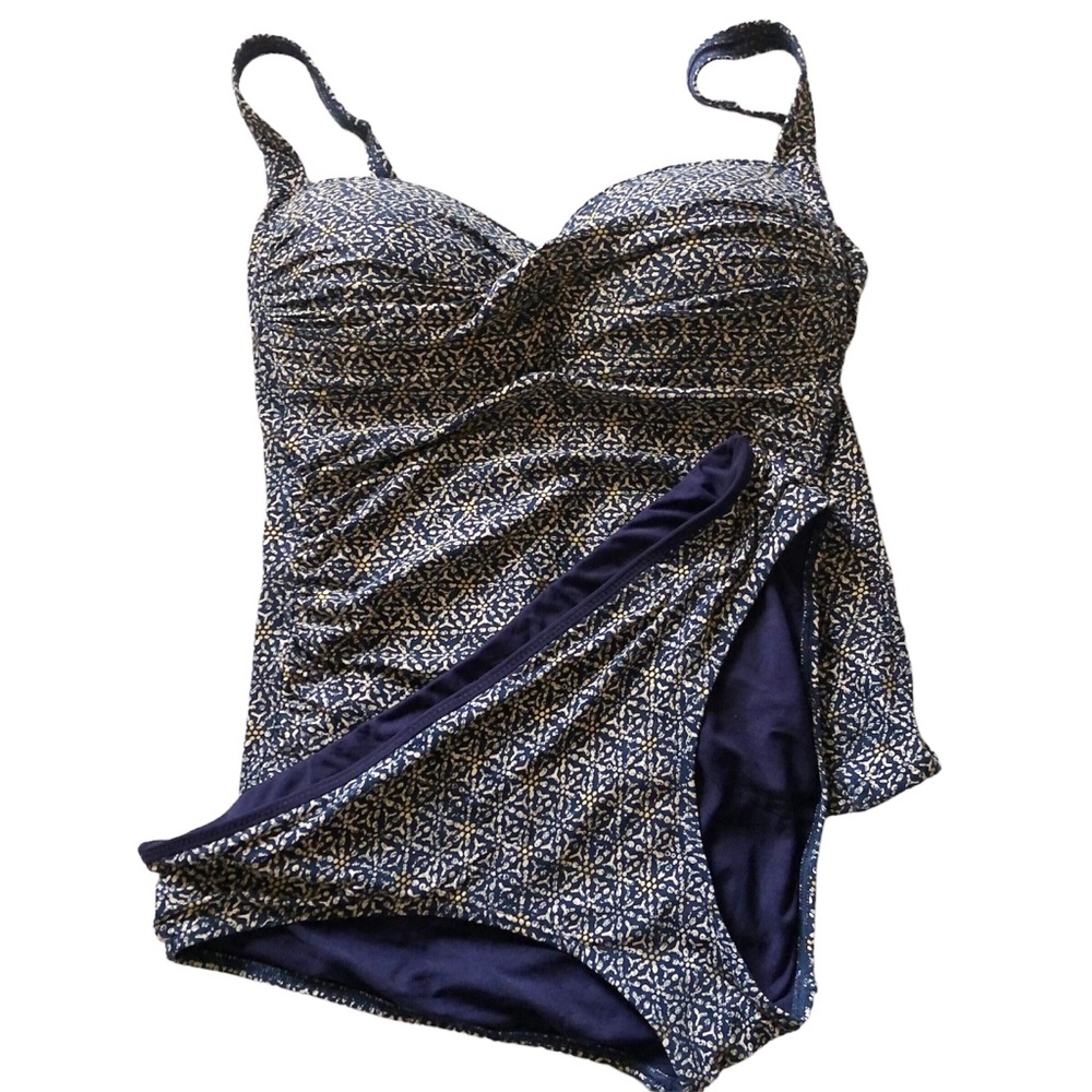 Bond-Eye Australia 2 Piece Tankini adjustable straps Size 10